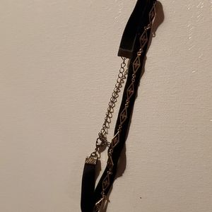 Choker necklace